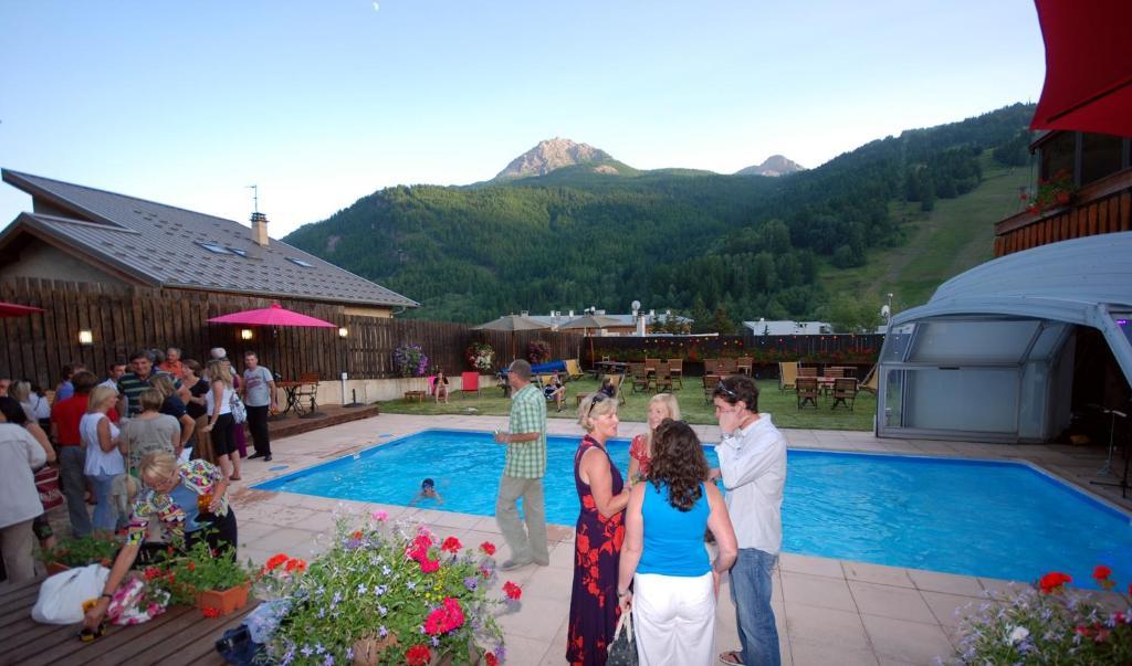 Hotel Plein Sud Serre Chevalier Exterior photo